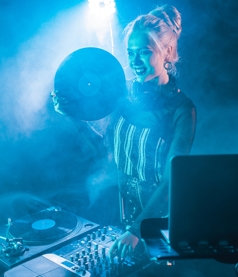 dj-middle